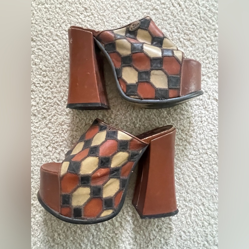 Vintage El Dante’s platform sandals